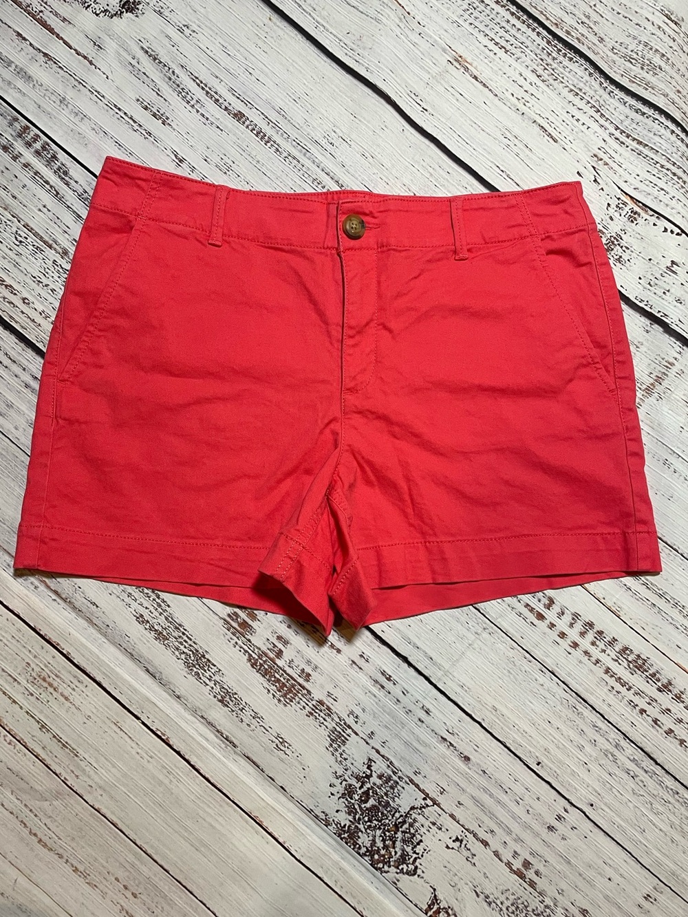 LOFT The Monroe 4” shorts. Coral color. Size 8.